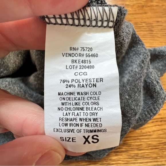 ⭐️ BKE Gray Pullover Sweatshirt Size XS - Picture 10 of 10